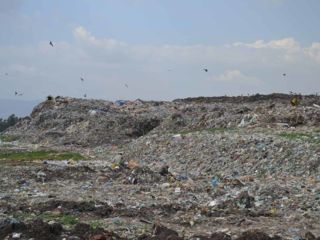 garbage-site-korah-ethiopia.jpg