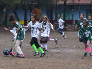 girls-playing-soccer-2.jpg