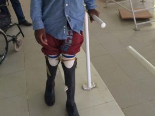 walking-again-prosthetic-legs.jpg