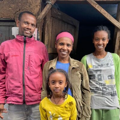 Sponsor Habitam's Family