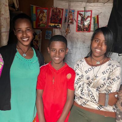 Sponsor Genet's Family