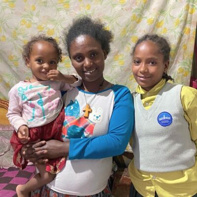 Sponsor Ewawe's Family