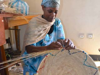 weaving--a-basket-by-hand.jpg