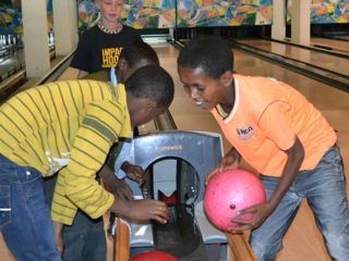 field-trip-bowling.jpg