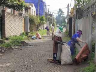 korah-garbage-collectors-health-protection-4.jpg
